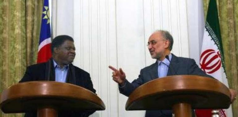 Salehi: “El gobierno británico es más papista que el Papa