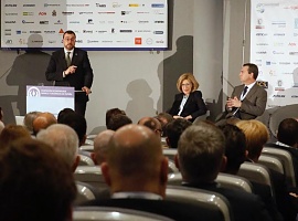 Asturias quiere navegar en cabeza de la economía azul y Barbón promete apoyo total al sector naval
