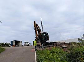 El mirador de La Formiga vuelve a ponerse en pie: comienza la obra para reparar el hundimiento junto a la costa de Carreño