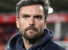 Terremoto en El Molinón: Rubén Albés, destituido tras una racha negra que acerca al Sporting al abismo