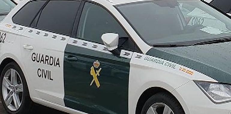 Tarde de horror en Aller: un exconcejal muere al caer por un barranco y otro hombre aparece muerto en una nave ganadera
