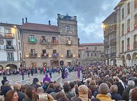 Encuentro por la paz (y sin lluvia): Jesús de Galiana, la Dolorosa y los sanjuaninos emocionan a miles de avilesinos
