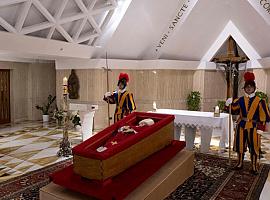 Vaticano en vilo: entre el adiós a Francisco y las maniobras por el poder