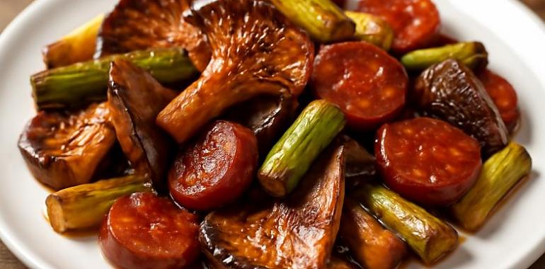 Recetas de una abuela asturiana: Salteado de rebollones con ajos tiernos y chorizo asturianu (ye como si os trajerais tola esencia de nuestra tierra pa’l estómagu)