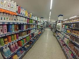 Tarde de pánico en Navia: un apuñalamiento brutal sacude la calma de un supermercado