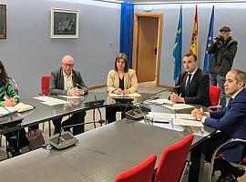 El Gobierno de Asturias volverá a reunirse con los sindicatos docentes mañana miércoles para tratar de alcanzar un gran acuerdo que mejore la educación pública.