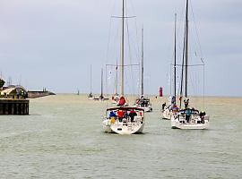 Arranca en La Rochelle la 10.ª edición de El Camino a Vela: 150 peregrinos navegan rumbo a Santiago en una travesía que une océano, fe y comunidad
