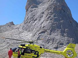 Rescate de alto riesgo en el Picu Urriellu: evacuado un escalador vallisoletano tras sufrir una caída en plena pared
