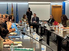 El Gobierno de Asturias se compromete a aplicar de inmediato las mejoras en educación pactadas con los sindicatos: “No vamos a perder ni un minuto”