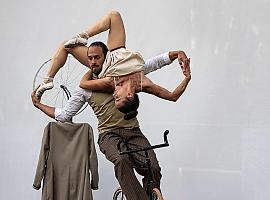 Oviedo se convierte en escenario: acrobacias a 12 metros de altura, teatro inmersivo y un circo de pulgas para abrir el verano con el Festival CAFCA*