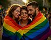 Avilés celebra un Orgullo LGTBIQ+ reivindicativo con la manifestación “Avilés arguyosa” y un concierto de Alicia Ramos