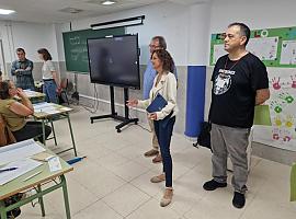Más de 6.000 aspirantes inician las oposiciones docentes en Asturias bajo la mirada de Eva Ledo
