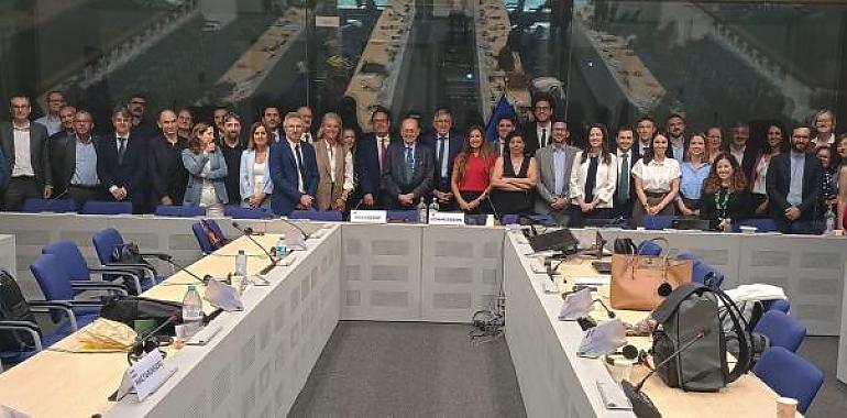 Asturias se afianza como nodo logístico estratégico del Atlántico: el Principado reclama en Bruselas su papel clave en la red transeuropea de transporte