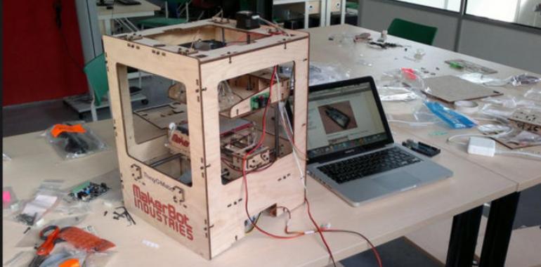 Una impresora 3D, útil para crear prototipos
