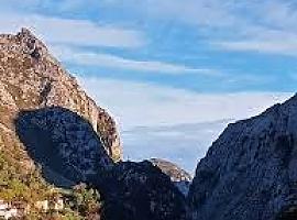  La Foz de Morcín y Navelgas acogen una exposición única: 35 años de pueblos ejemplares de Asturias