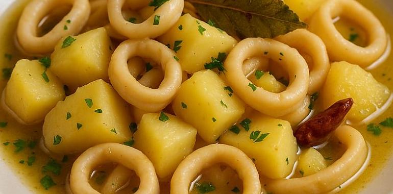 Recetas de una abuela asturiana: Calamares al ajillo con patatines (ye más prestosu que un baile agarráu nel prau de la fiesta)