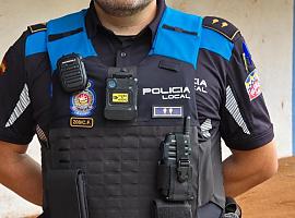 La Policía Local de Avilés estrena cámaras personales para reforzar la seguridad y la transparencia