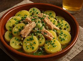 Recetas de una abuela asturiana: Ensalada templada de patatines con ventresca y vinagreta de sidra (una receta bien prestosa, ligera como una neblina en Luarca)