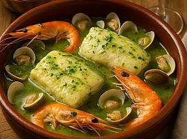 Recetas de una abuela asturiana: Merluza en salsa verde con un toque de la tierrina (veréis cómo se vos pon la boca a bailar gaites nada más oler la tartera)