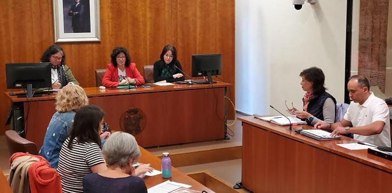 Avilés refuerza la coordinación contra la violencia de género: 129 mujeres cuentan con protección policial