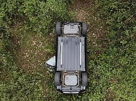 Accidente mortal en Langreo: un hombre muere y dos menores resultan heridos al despeñarse su todoterreno