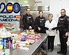 La Policía Nacional dona a la Cocina Económica de Oviedo alimentos recuperados de una incautación por robo