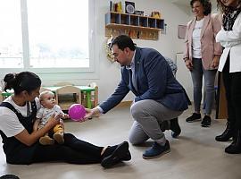 Barbón inaugura una nueva escuelina en Sariego y anuncia que Asturias aspira a ser la primera comunidad donde estudiar sea gratis desde los 0 hasta la universidad