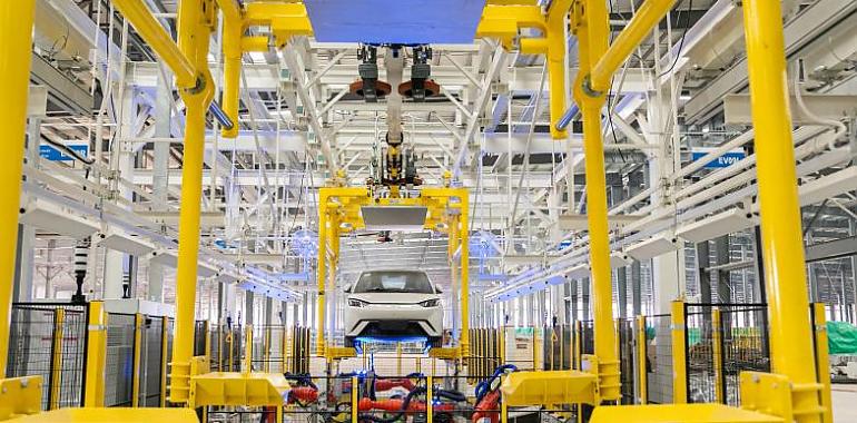 España se posiciona como gran apuesta de BYD para su tercera fábrica europea de coches eléctricos: el duelo Asturias-Valencia entra en la recta final
