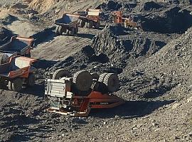 Grave accidente laboral en la mina de Tormaleo: un joven de 20 años resulta herido al volcar el dúmper que conducía