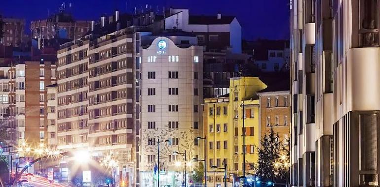 Escápate a Oviedo desde Madrid: Vuelo directo + Hotel 4★ con desayuno por solo 195€