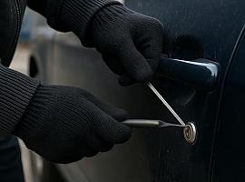 Cae en Avilés un delincuente reincidente con más de cien robos en vehículos: el juez ordena su ingreso inmediato en prisión