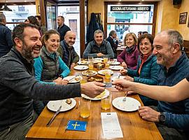 La paradoja asturiana: más gasto en bares con menos renta