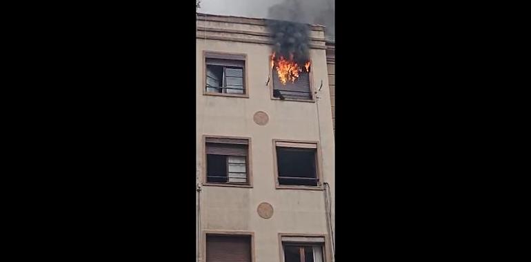 Giro en el dramático incendio de La Tenderina: una plantación de marihuana en un piso colindante abre nuevas líneas de investigación