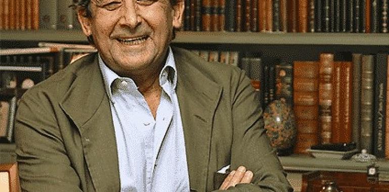 Muere Alfonso Ussía, el columnista que convirtió la ironía en una forma de mirar España