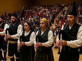 La Laboral se convierte en el gran pulmón de la música tradicional asturiana con más de 260 intérpretes reunidos en las Xornaes de la Gaita