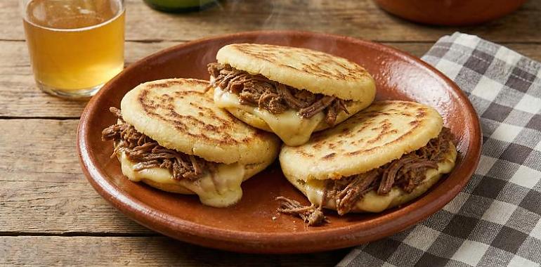 Recetas de una abuela asturiana: Arepes venezolanes a la manera de Balbina (con chisgu d’Asturies)