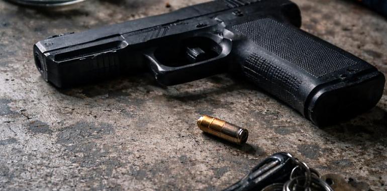 Quién es el hombre que disparó en Ribadesella: un perfil que inquieta más por su trayectoria que por el propio disparo