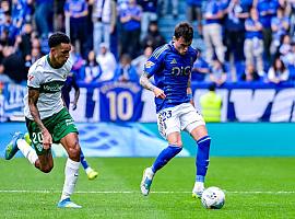 El Real Oviedo cae por 1-2 ante el Elche CF en un partido vital para los azules 