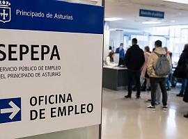 Miles de aspirantes esperando… y otros entrando por la puerta de atrás: el escándalo que sacude el empleo público en Asturias