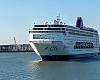 El crucero bloqueado por gastroenteritis en Burdeos mantiene en vilo su llegada a Gijón: alarma sanitaria y dudas sobre el impacto en el sector