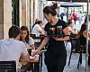 Asturias ya trabaja sobre todo sirviendo: ocho de cada diez contratos nacen en el sector servicios