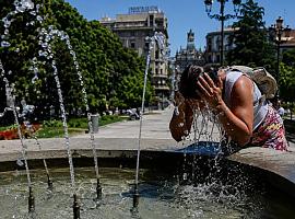 Asturias ante el calor que no esperaba: cuando la tierra verde empieza a vivir días de horno