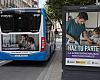 Avilés llama a los hombres a “hacer su parte”: la campaña que quiere cambiar el reparto de las tareas del hogar y los cuidados