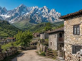 Sotres y Agüerina, escaparate de la Asturias rural en la nueva campaña de verano de Airbnb