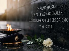Asturias honra en Buenavista a los 188 policías nacionales asesinados por el terrorismo