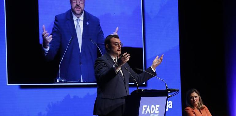 Barbón convierte la tasa turística y la financiación autonómica en dos batallas clave para la Asturias que “crece”