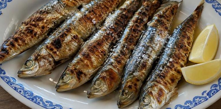Recetas de una abuela asturiana: Sardines a la plancha (el sabor del verano, aunque la cocina quede oliendo a puerto)
