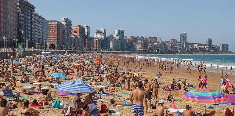Asturias entra en la liga de Ibiza: hasta 27.360 euros por trece noches en plena temporada alta