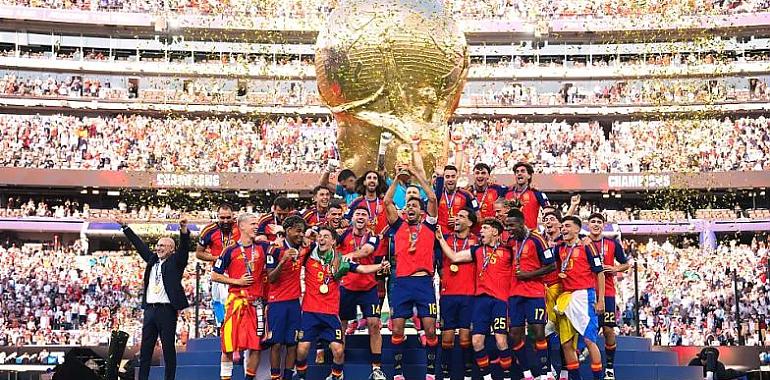 El mundo se rinde a la nueva España: «reyes», «dinastía» y una victoria del fútbol frente a la resistencia argentina