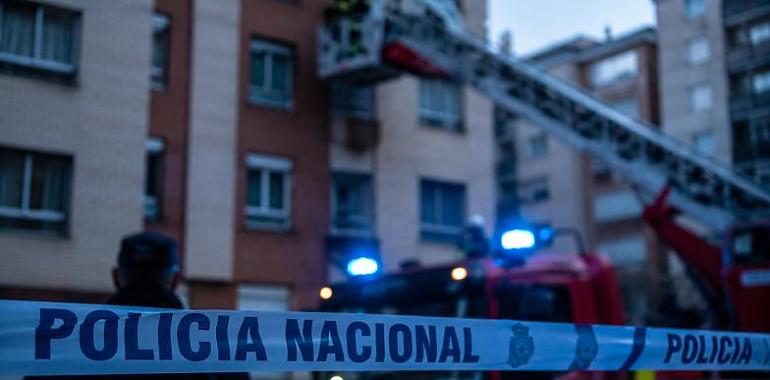 Dejó de acudir al HUCA y saltó la alarma: hallan muerto a un vecino de 47 años en un portal marcado por otro fallecimiento